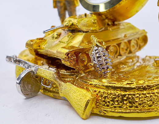 Часы в золоте "Самолеты" купить с доставкой Часы в золоте "Самолеты"