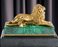 Бронзовая композиция "Лев"