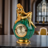 Часы из малахита «Купальщица»