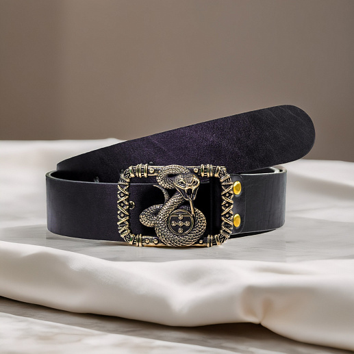 Ремень кожаный с пряжкой "Чертог змия"