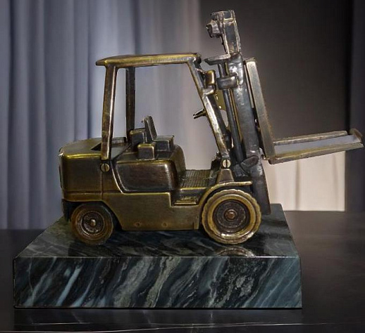 Бронзовая статуэтка Погрузчик купить с доставкой Бронзовая статуэтка Погрузчик