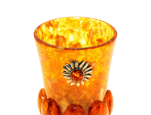 Стопка для водки из камня (янтарь)