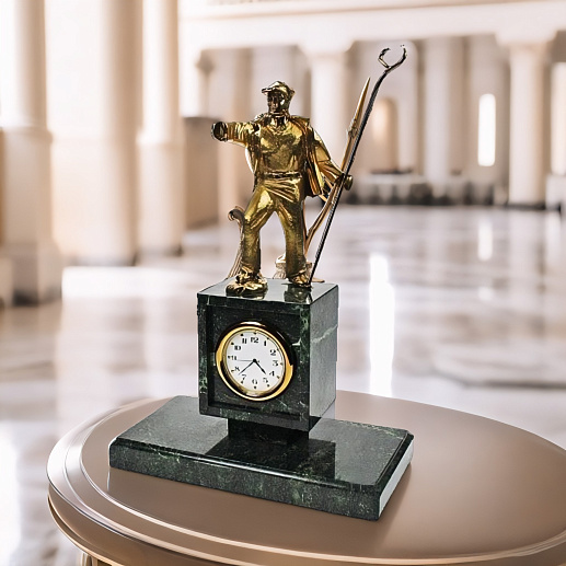 Часы сувенирные настольные