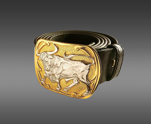 Кожаный ремень с бляшкой ''Бык''. Позолота