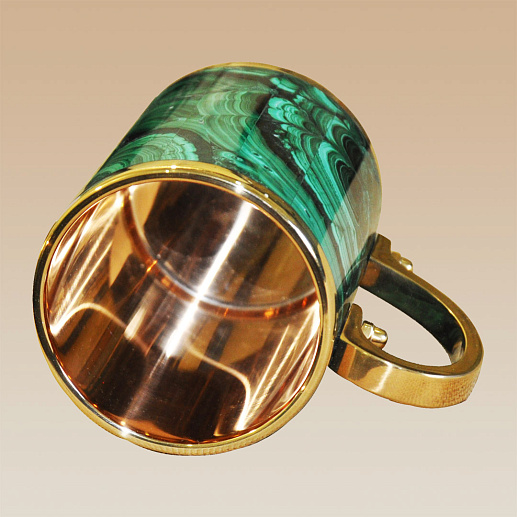 Подарочная кружка из камня (малахит)