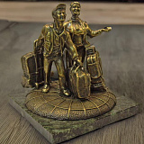 Бронзовая копия памятника Челноки