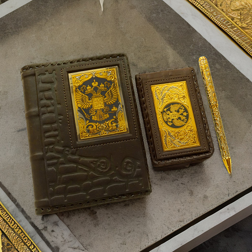 Набор "Ежедневник, визитница кожаная, ручка". Златоуст