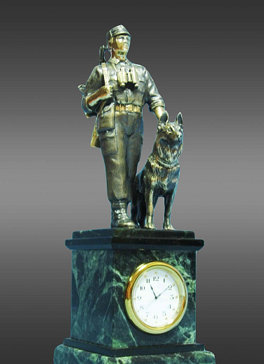 Винтажные настольные часы