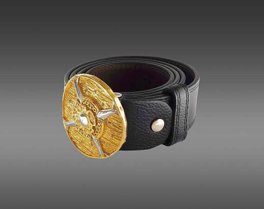 Красивый ремень из кожи