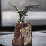 Бронзовая статуэтка "Орел"