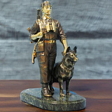 Бронзовая статуэтка "Пограничник"