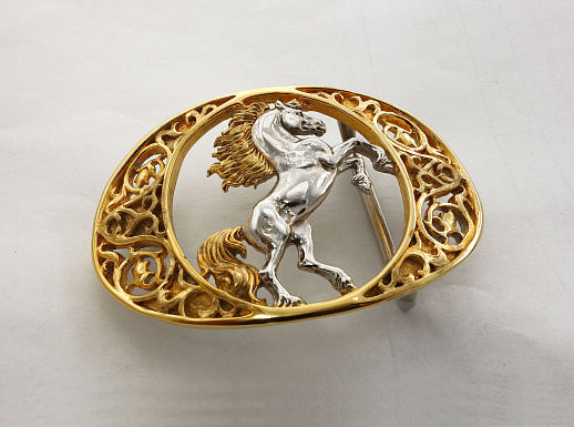 Ремень ручной работы из кожи "Конь". Позолота