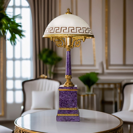 Настольная лампа из чароита