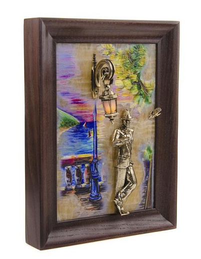 Бронзовая картина "Парень с розой. Набережная. Парусники" с подсветкой