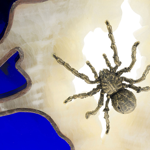 Бронзовая картина на ониксе "Паук" новая