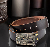 Ремень кожаный с пряжкой "Танк"