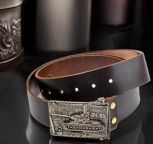 Ремень кожаный с пряжкой "Танк"