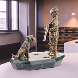 Бронзовая композиция-шарж "Охотник"