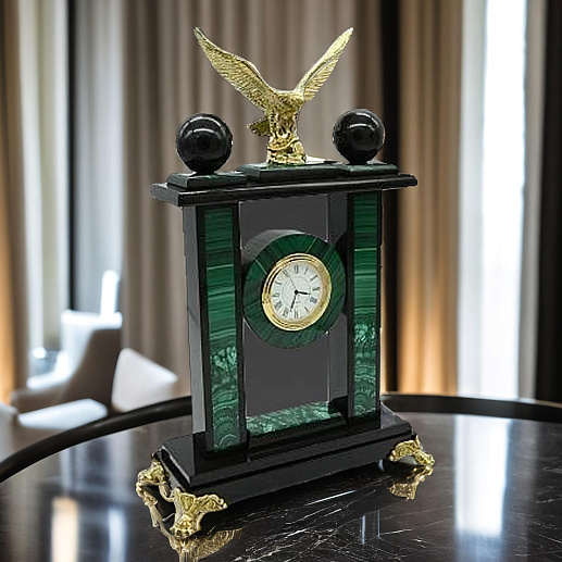 Каминные часы с бронзовой скульптурой "Орел"