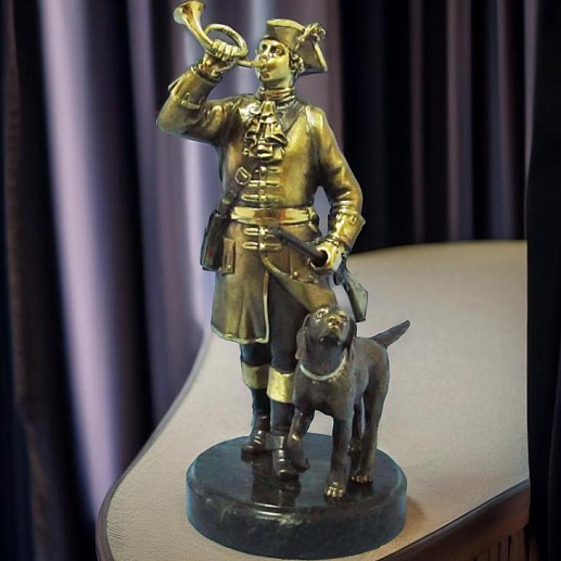 Бронзовая статуэтка "Охотник"