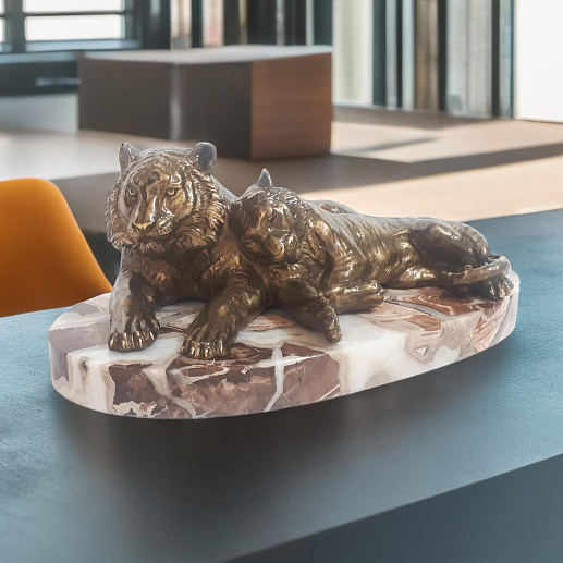 Бронзовая статуэтка "Тигриная идиллия"