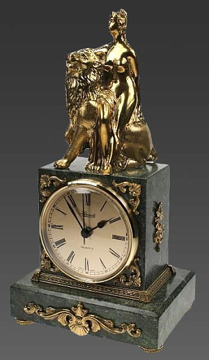 Часы сувенирные настольные купить с доставкой Часы сувенирные настольные