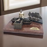 Бронзовый сувенир "Первый нефтяной промысел"