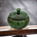 Нефритовая шкатулка для украшений