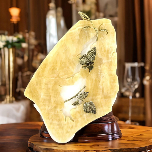 Бронзовая картина на ониксе "Роза(верхняя)"