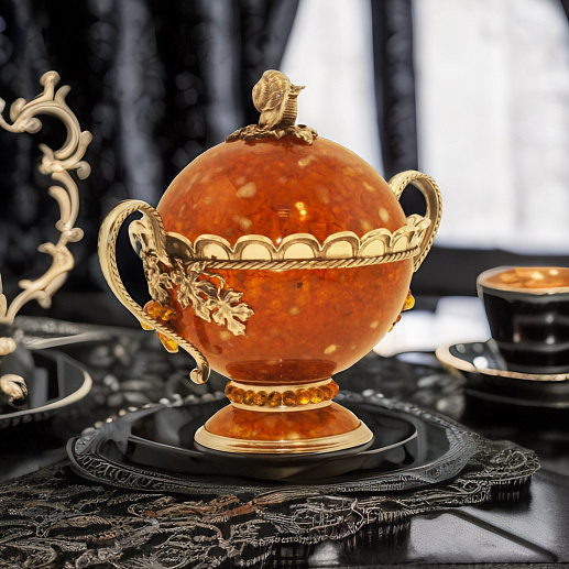 Бонбоньерка (сахарница) "Виноград" из янтаря