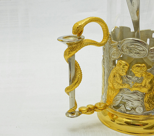 Сувенирный подстаканник "Подарок врачу"