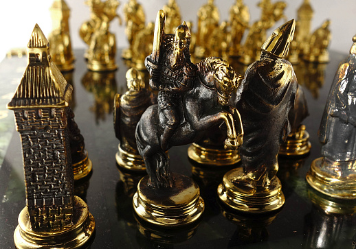 Каменные шахматы