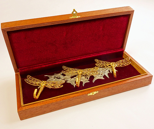 Бронзовая ключница "Стрекоза"