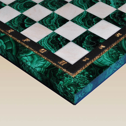 Каменные шахматы