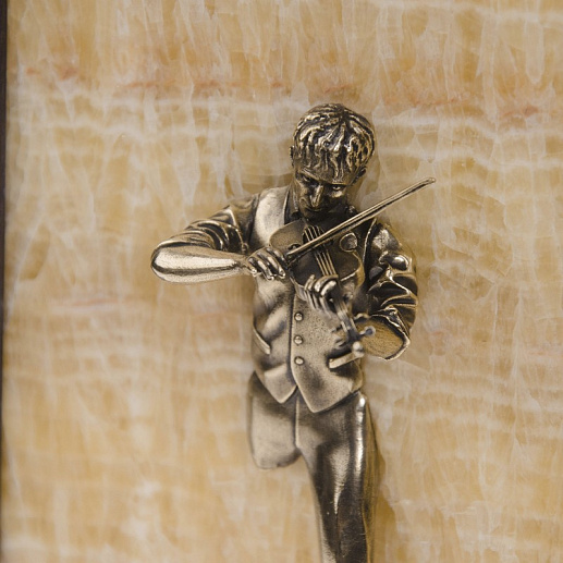 Бронзовая картина "Скрипач"