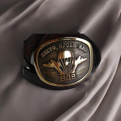 Красивый ремень из кожи