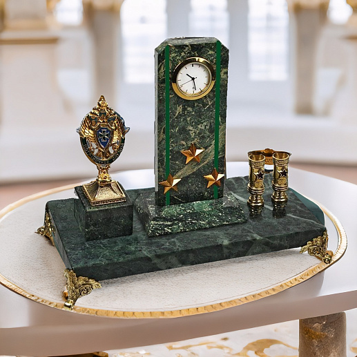 Бронзовые часы «Погон с п/п и гербом ПС ФСБ» купить с доставкой Бронзовые часы «Погон с п/п и гербом ПС ФСБ»