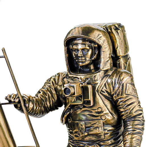 Диорама "Астронавт Нил Армстронг" 1/8