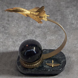 Бронзовый сувенир "Взлет" (шар)