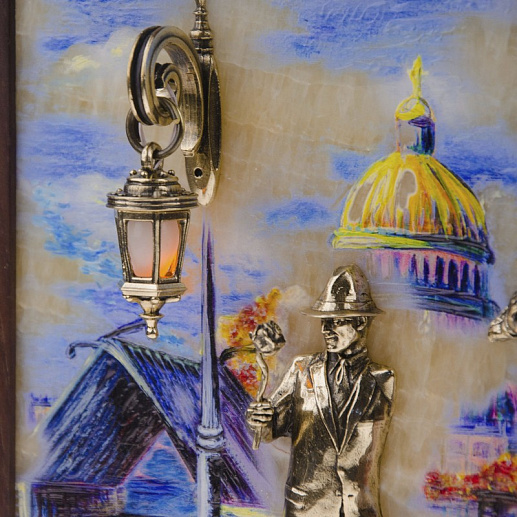 Бронзовая картина "Парень с розой. Набережная. Мост" с подсветкой