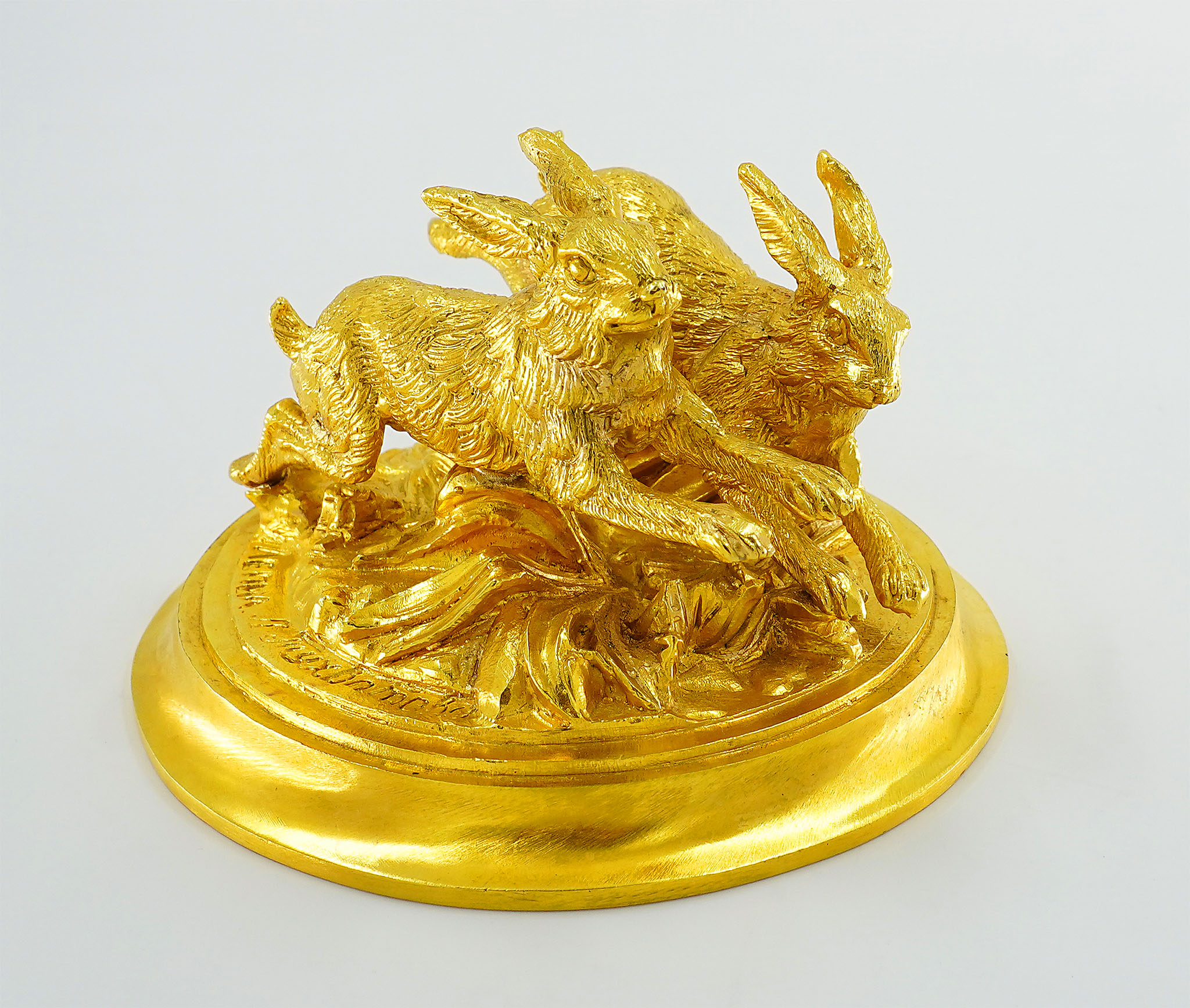 Скульптура "Зайцы" Златоуст.