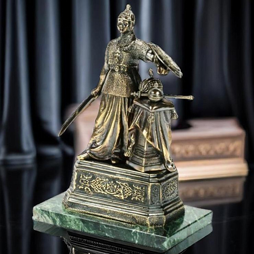 Бронзовая копия скульптуры «Великая Россия» (средняя)