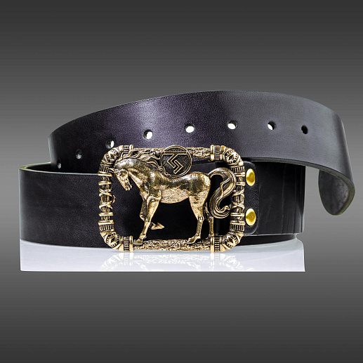 Ремень кожаный с пряжкой "Чертог коня"