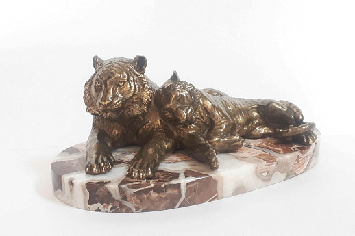 Бронзовая статуэтка "Тигриная идиллия"