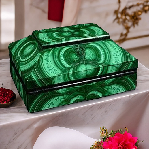 Шкатулка для колец из малахита