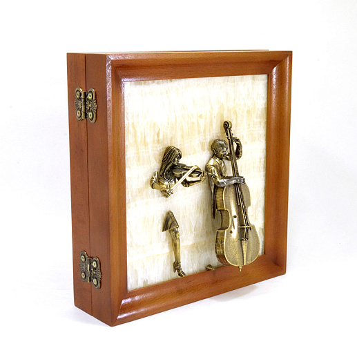 Бронзовая ключница настенная "Скрипачка и контрабасист"