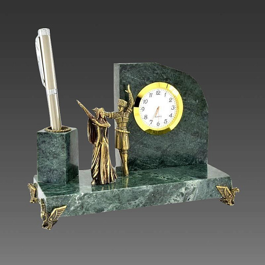 Бронзовый настольный набор с часами "Горец и горянка"