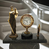 Часы подарочные настольные