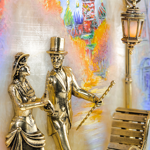 Бронзовая картина "Вечерняя прогулка. Москва" с подсветкой