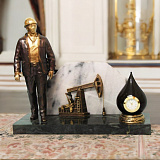 Часы настольные в подарок